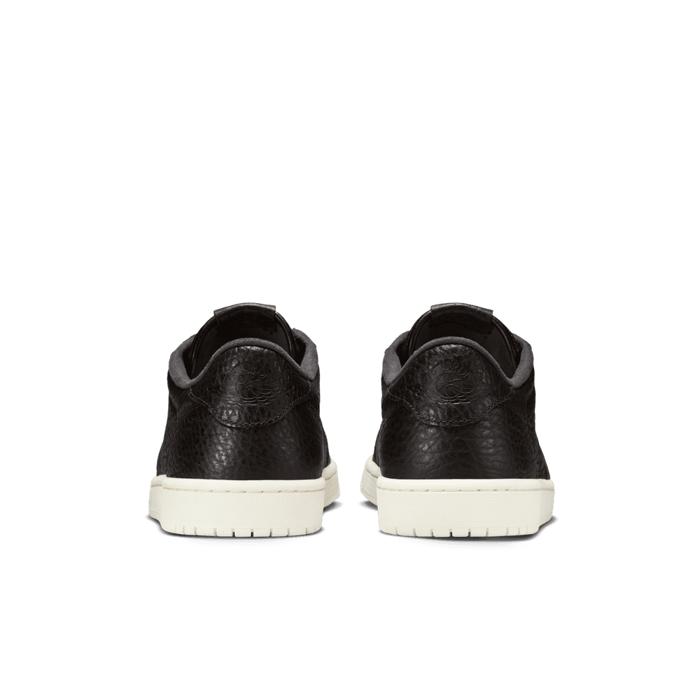 Air Jordan 1 Retro Low