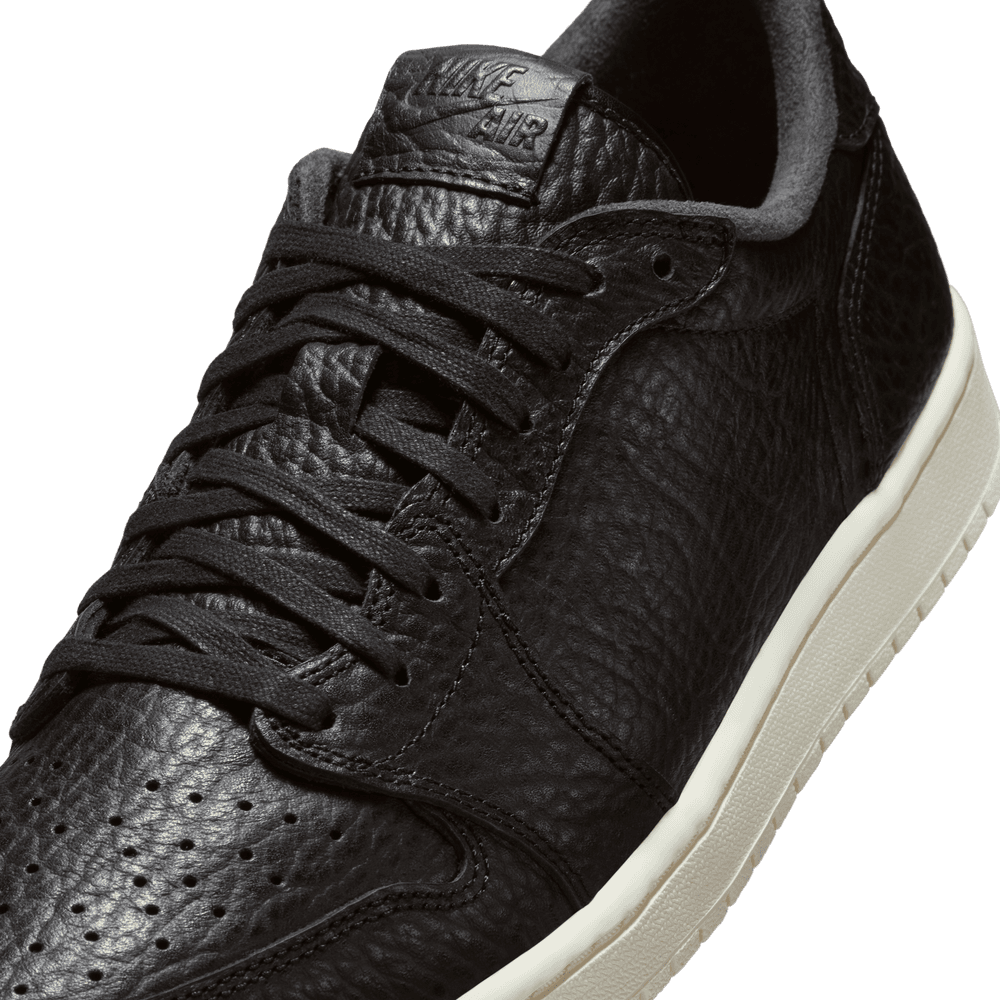 Air Jordan 1 Retro Low