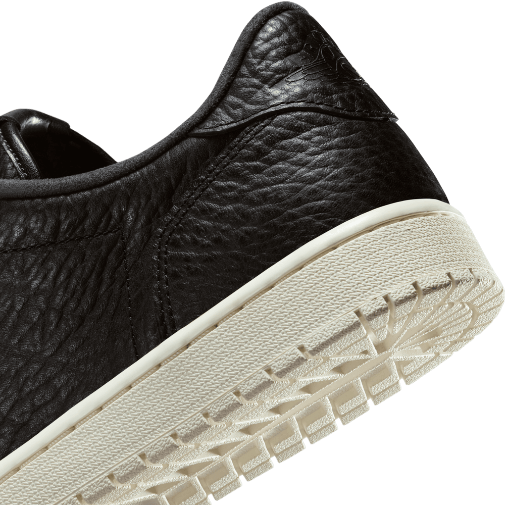 Air Jordan 1 Retro Low