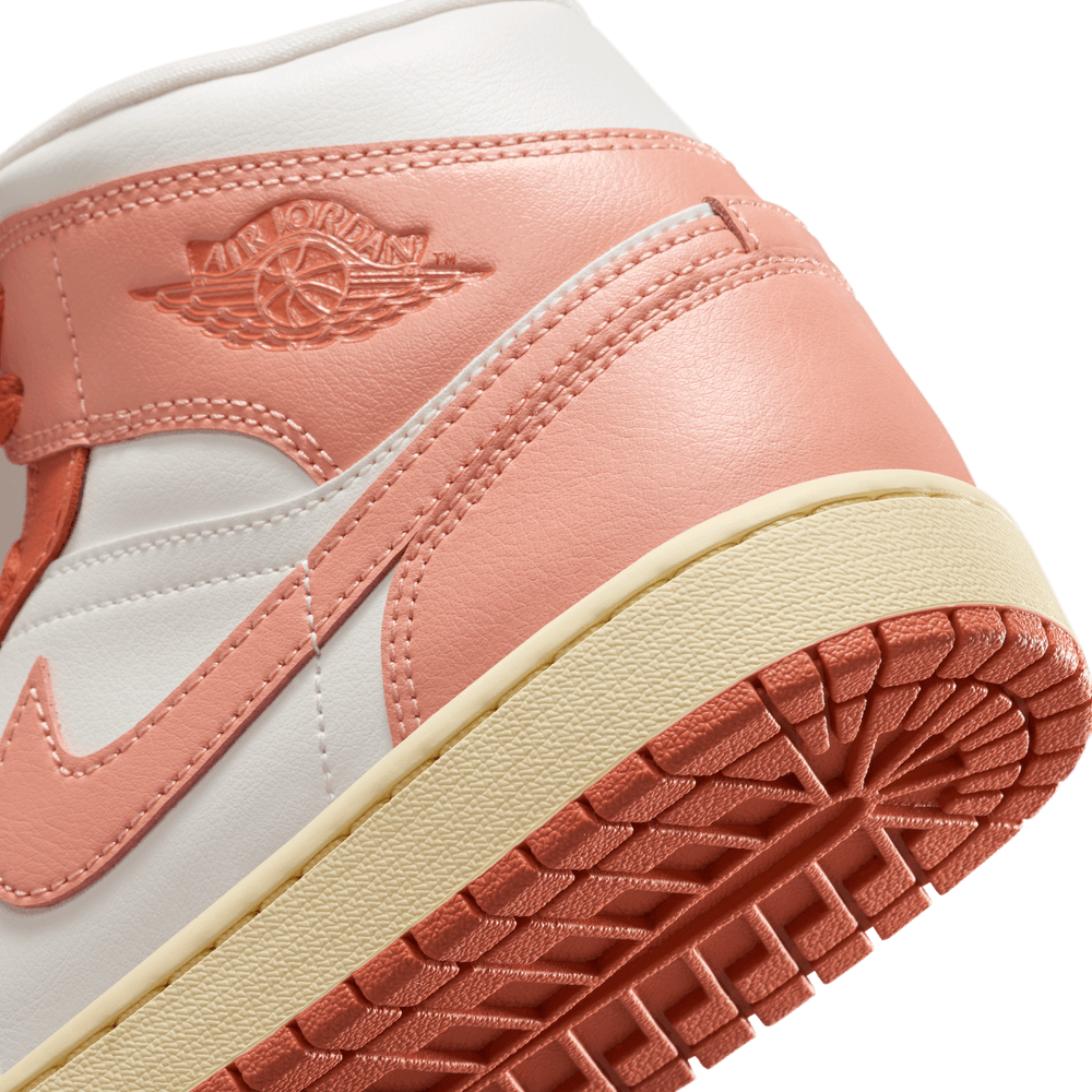 Wmns Air Jordan 1 Mid