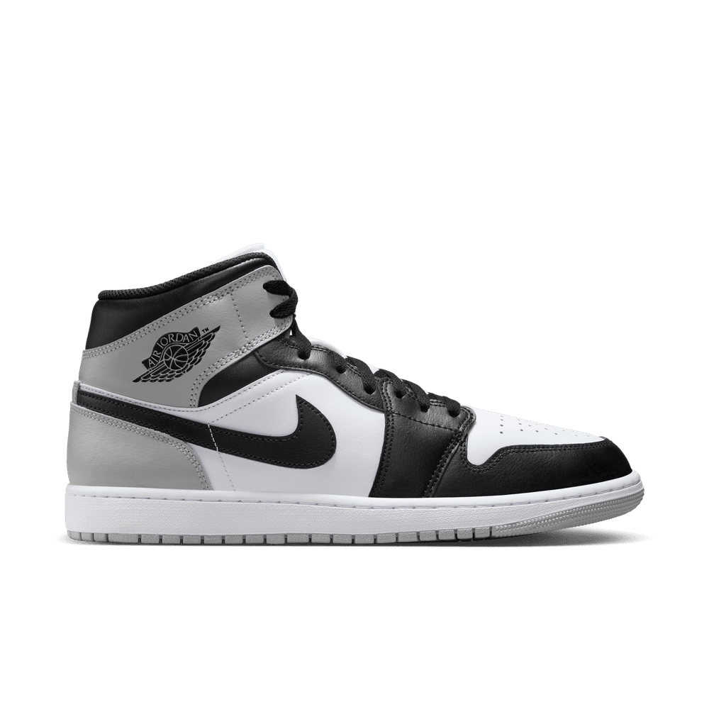 air jordan women black and white