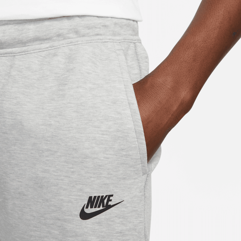 Nike Sportswear Tech Fleece Slim Fit Jogger