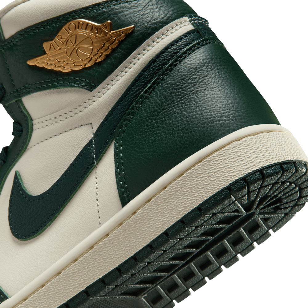 Wmns Air Jordan 1 Retro High OG