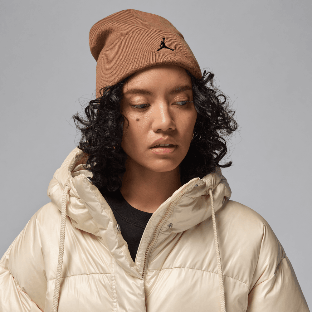 Air Jordan Peak Essential Beanie
