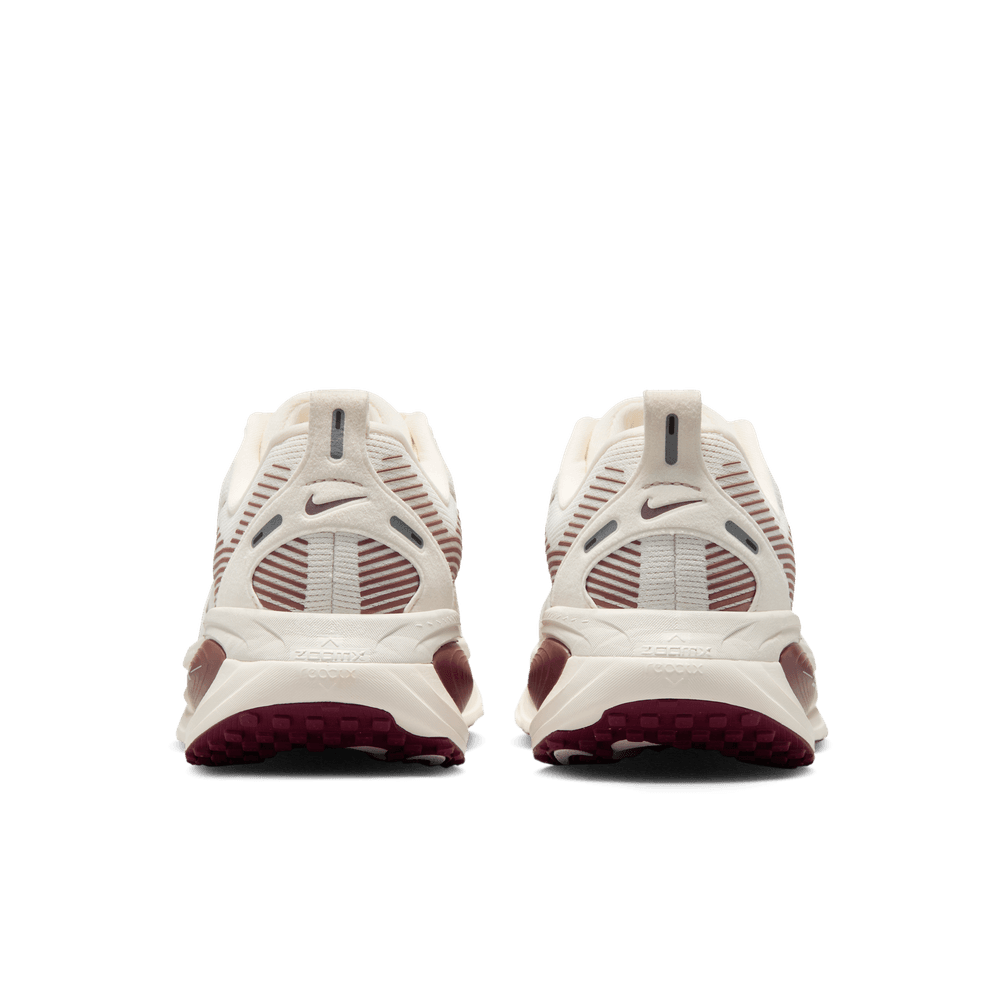 Wmns Nike Vomero 18