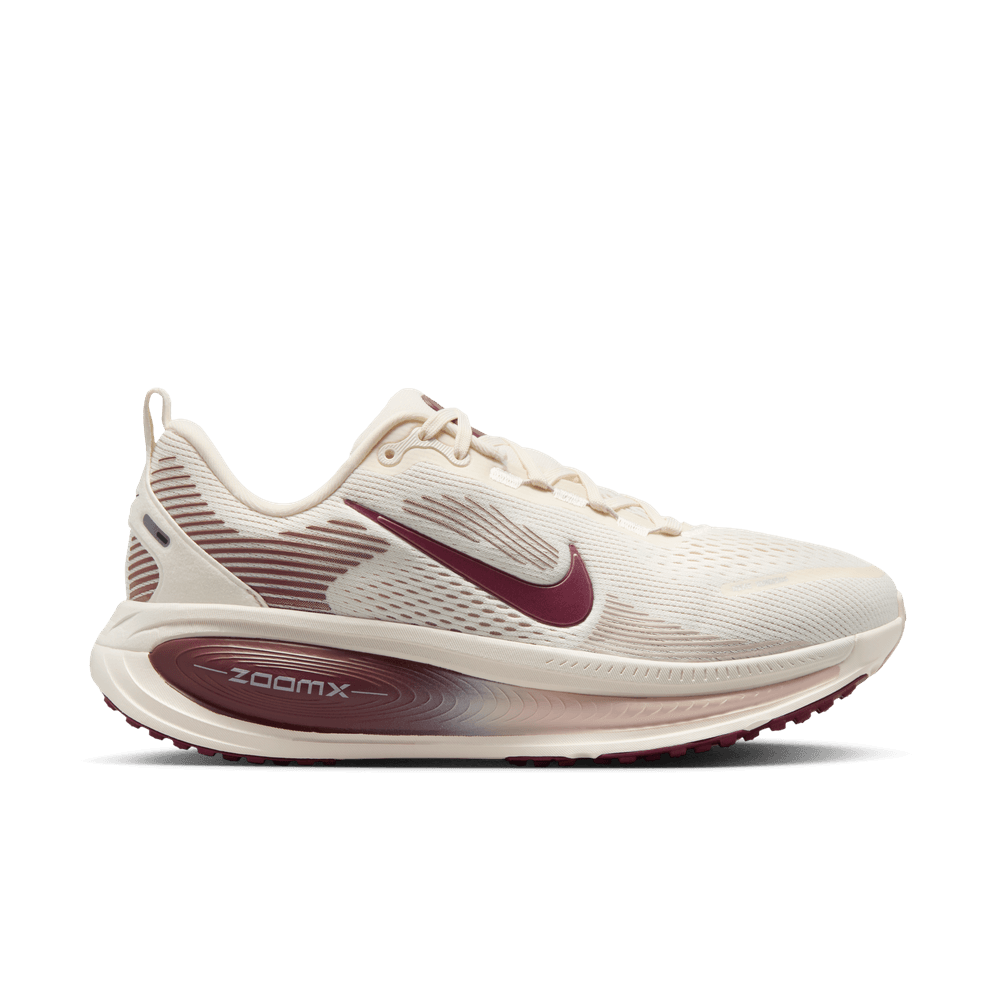 Wmns Nike Vomero 18 'Pale Ivory/Dark Team Red-Red Sepia|HM6804-108