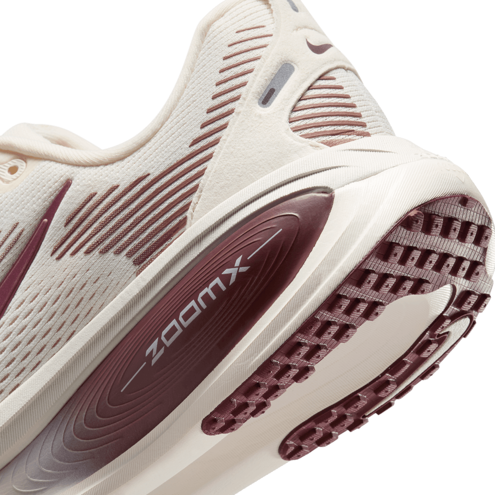 Wmns Nike Vomero 18