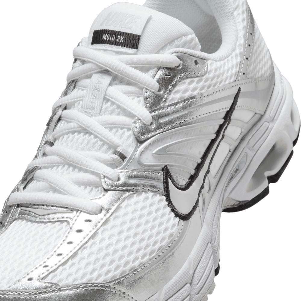 Wmns Nike Air Max Moto 2K