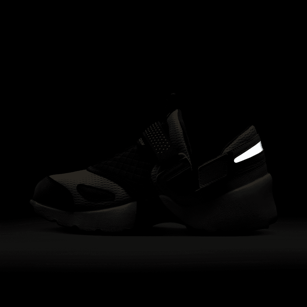 Wmns Air Jordan Trunner LX
