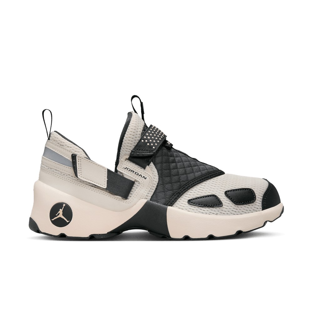 Wmns Air Jordan Trunner LX, image size:1000x1000