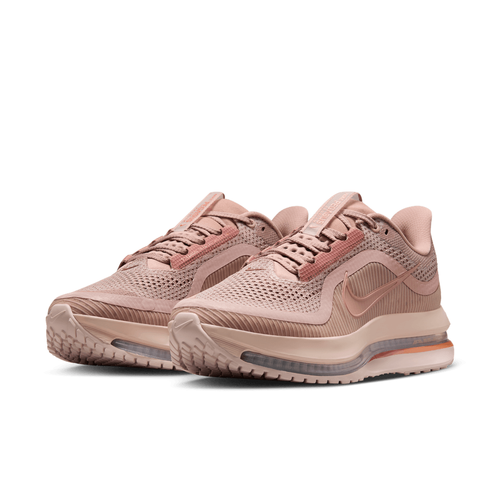 Wmns Nike Pegasus Premium