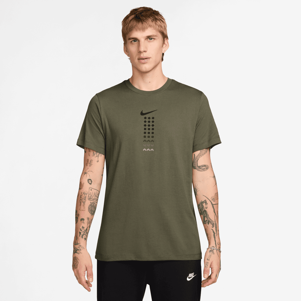 Nike Sportswear Tee Fw Mbr Cnct 2 'Medium Olive|HQ9246-222|Top Fashion