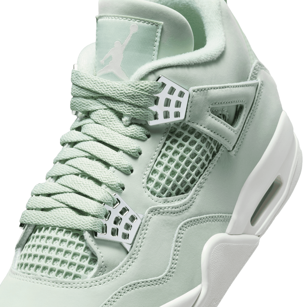 Wmns Air Jordan 4 Retro