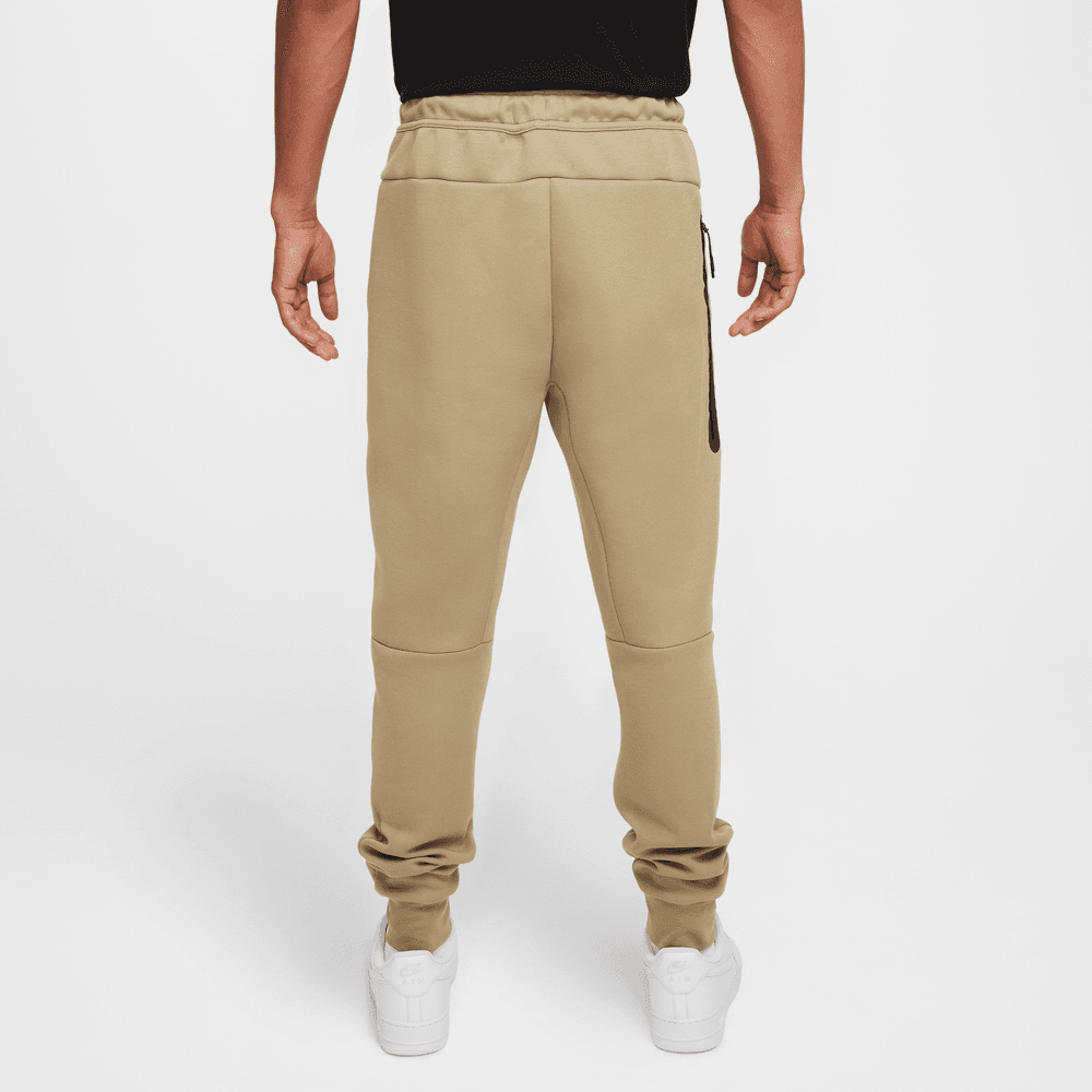 nike running tapered fleece joggers in khaki