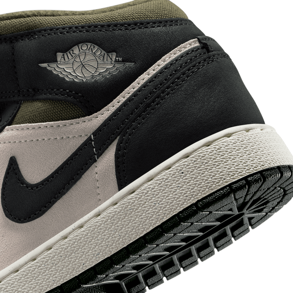 GS Air Jordan 1 Mid SE