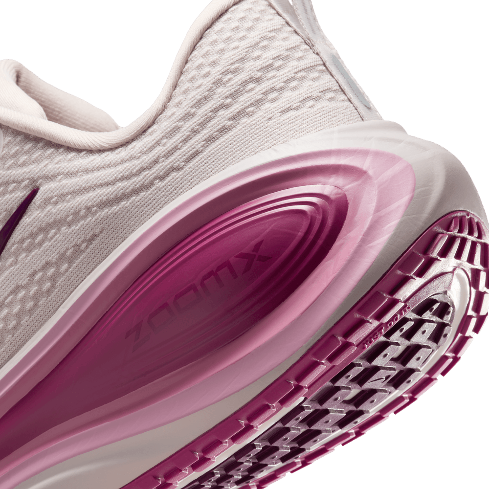 Wmns Nike Vomero Plus
