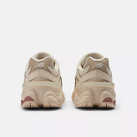 PS New Balance 9060