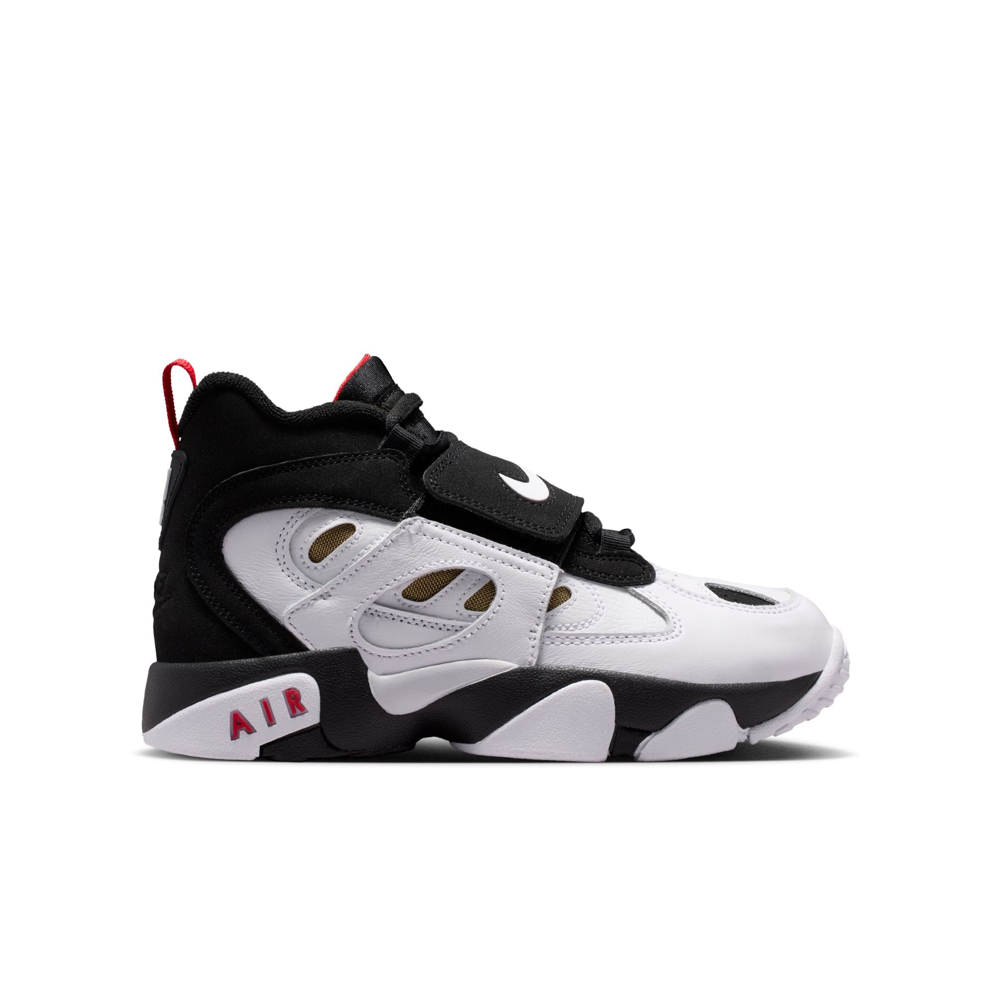KIDS' NIKE DIAMOND TURF II 'BLACK/WHITE-FIRE RED-METALLIC GOLD' - 09 04 26