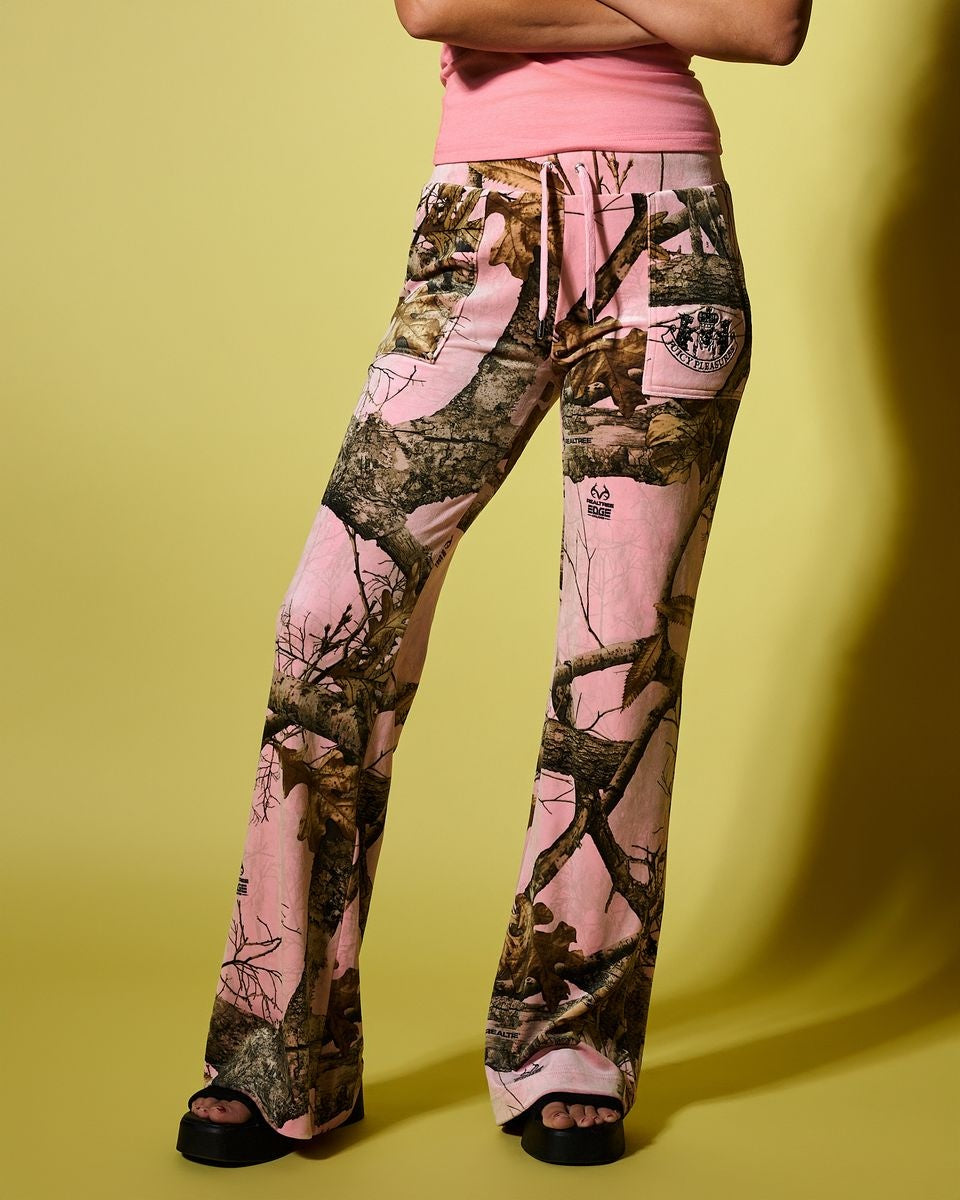 Wmns Pleasures x Juicy Couture Realtree Velour Sweatpants
