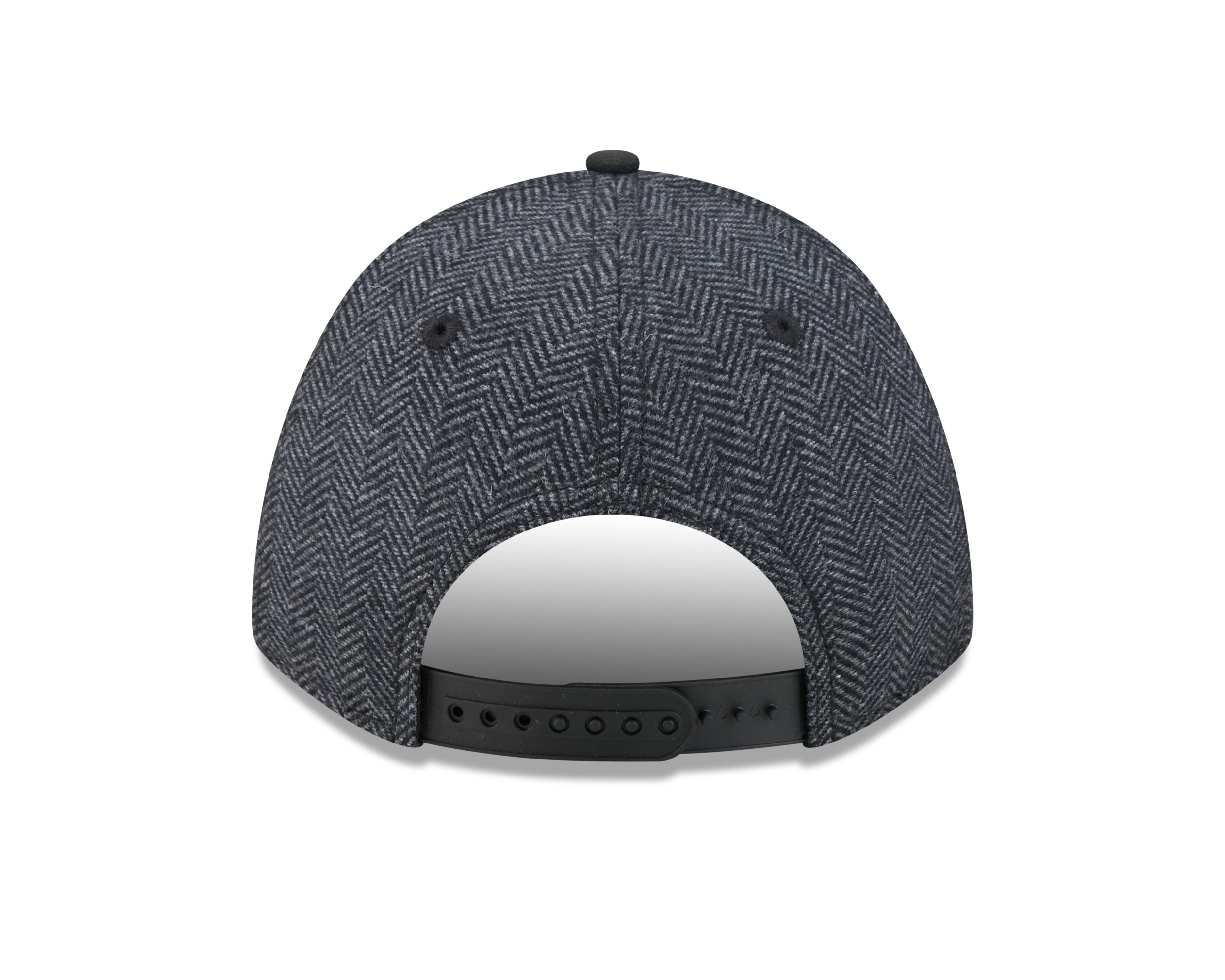 New Era 940 M Crown Chicago White Sox Faux Wool Strapback Hat