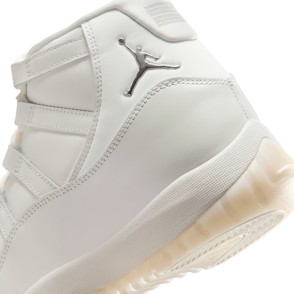 Wmns Air Jordan 11 Retro