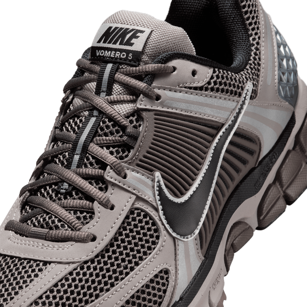 Nike Zoom Vomero 5