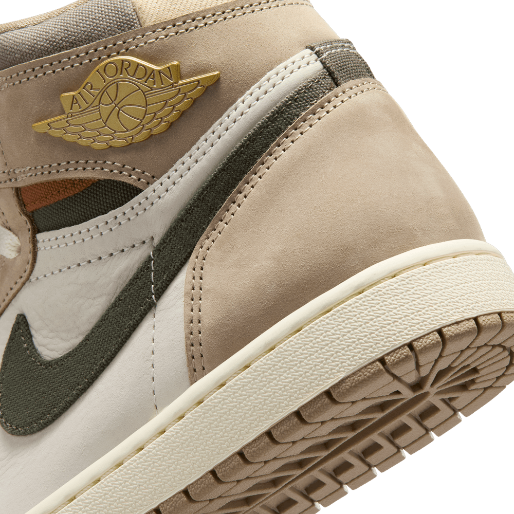 Wmns Air Jordan 1 Retro High OG