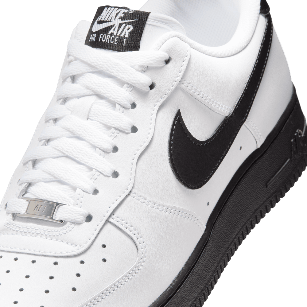 Nike Air Force 1 '07