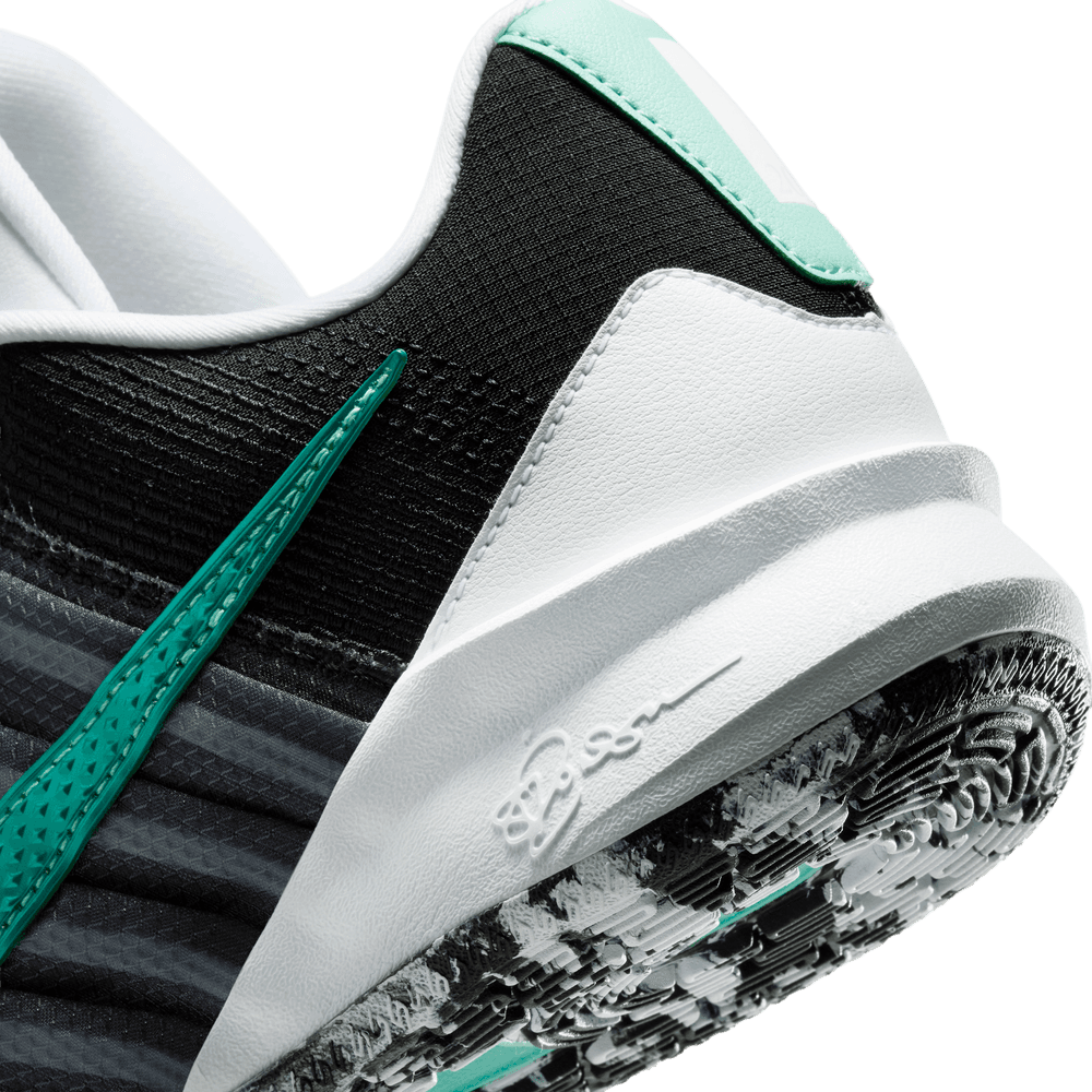 Nike Sabrina 3