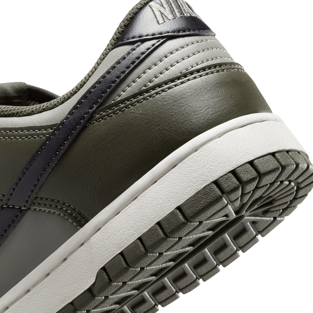 Nike Dunk Low Retro