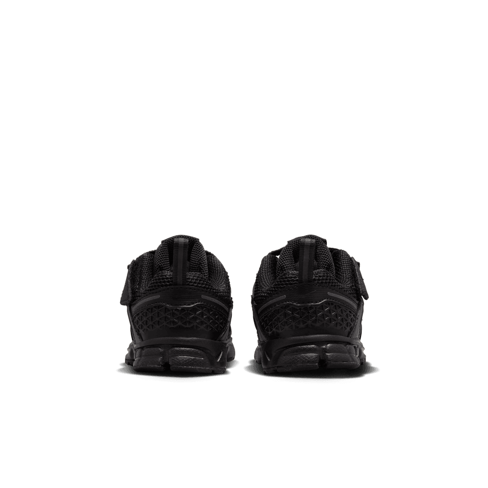 TD Nike Vomero 5