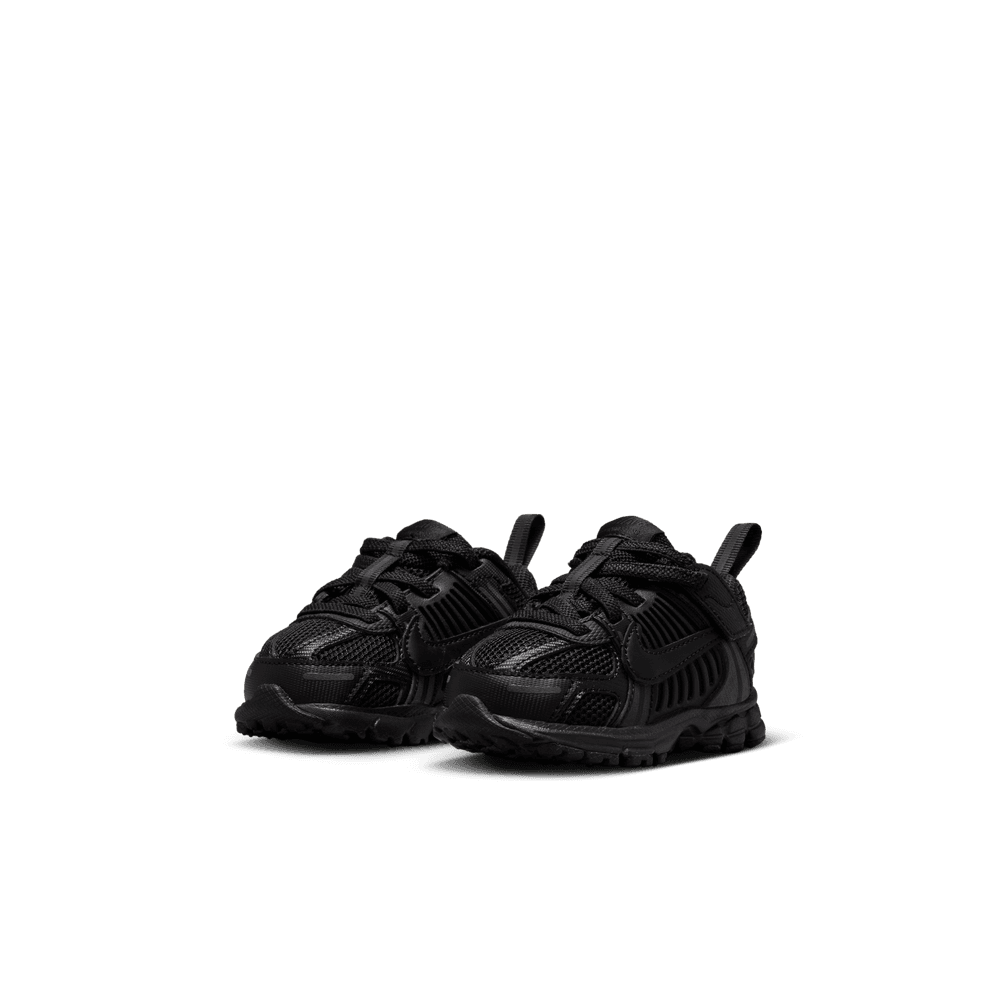 TD Nike Vomero 5