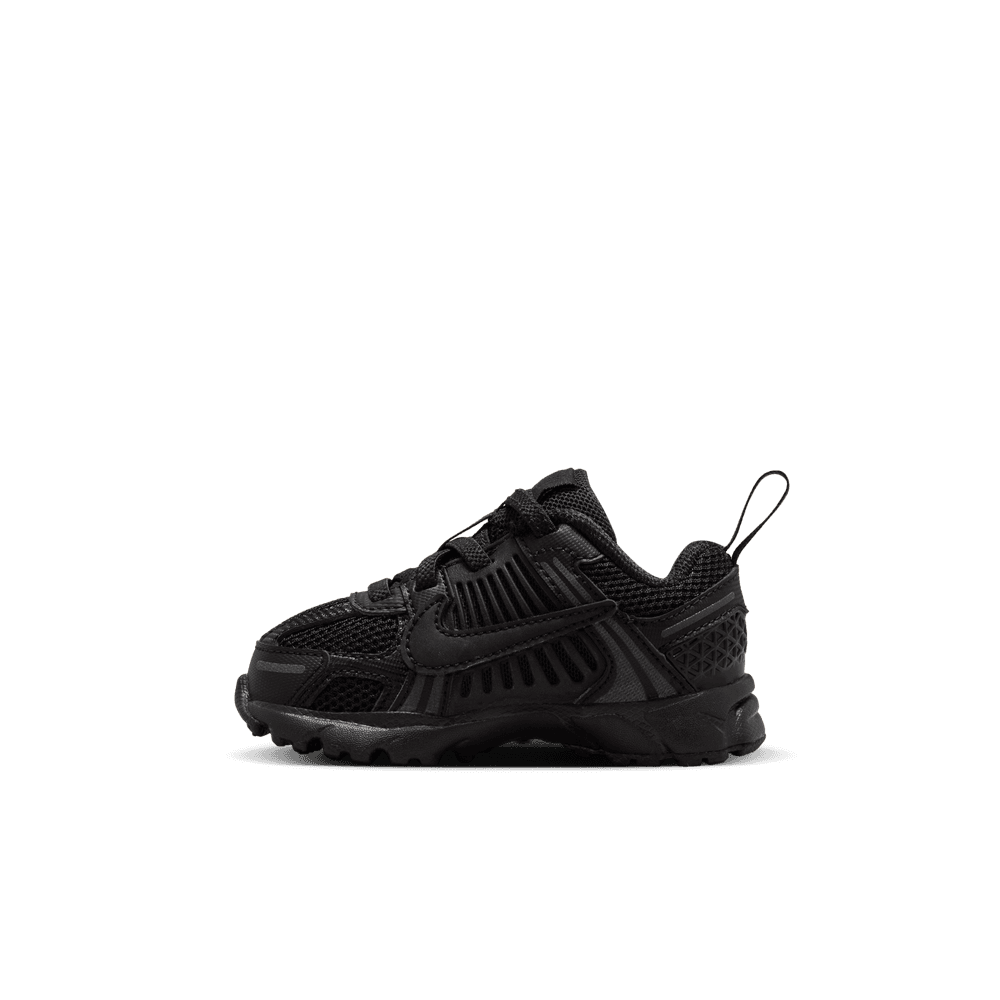 TD Nike Vomero 5