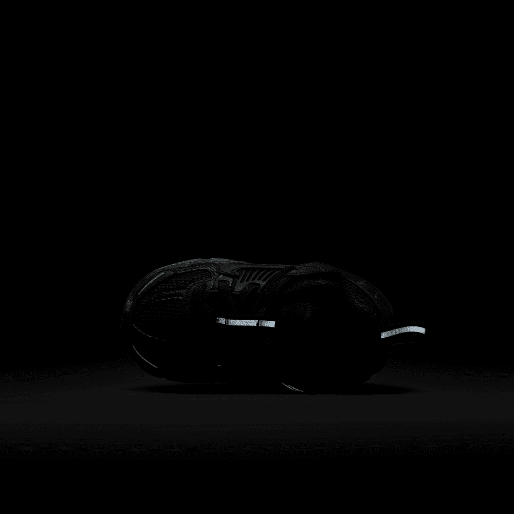 TD Nike Vomero 5