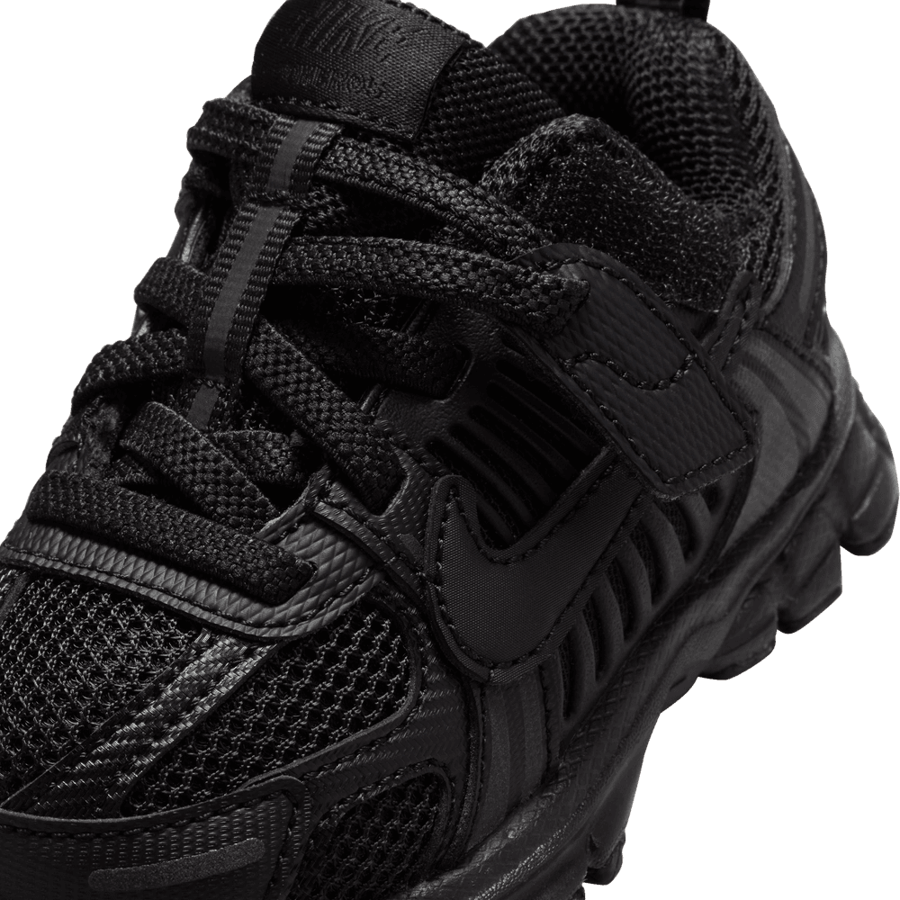 TD Nike Vomero 5