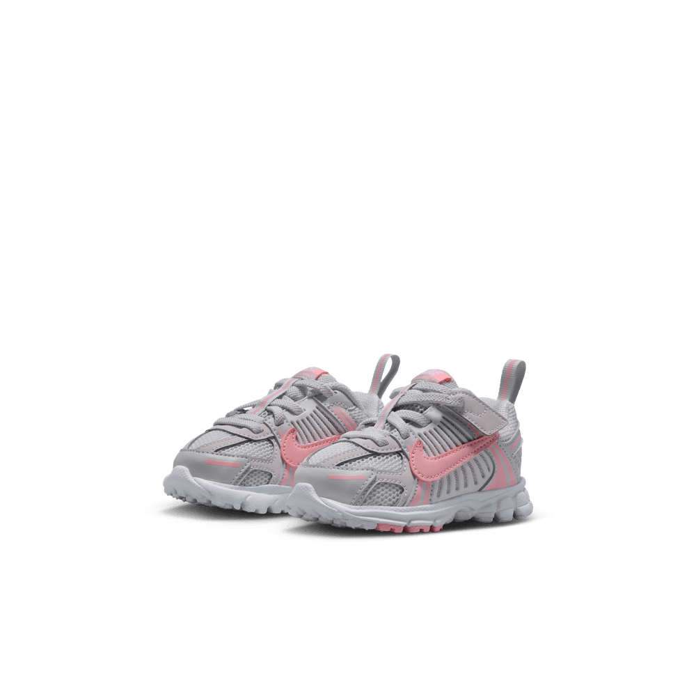 TD Nike Vomero 5