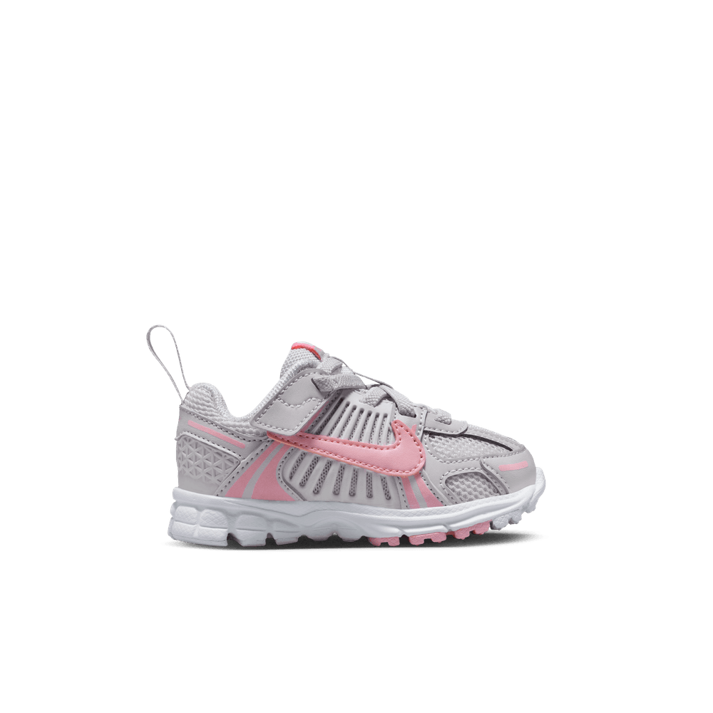 TD Nike Vomero 5