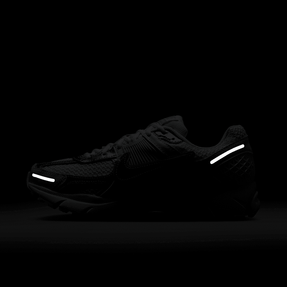 Wmns Nike Zoom Vomero 5