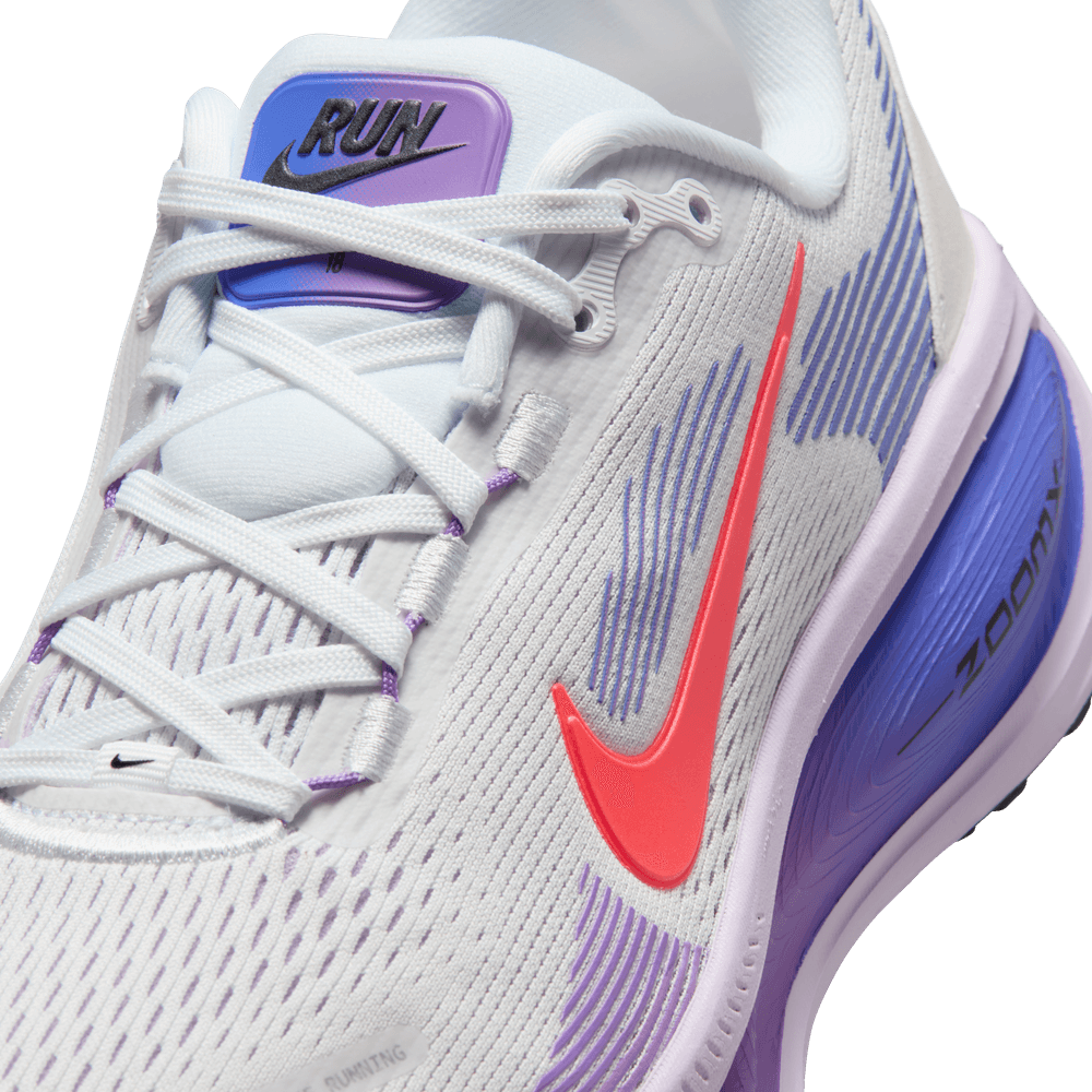 Wmns Nike Vomero 18 'White/Hot Lava-Violet Mist-Sapphire'|HM6804 Wmns Nike Vomero 18 'White/Hot Lava-Violet Mist-Sapphire'|HM6804