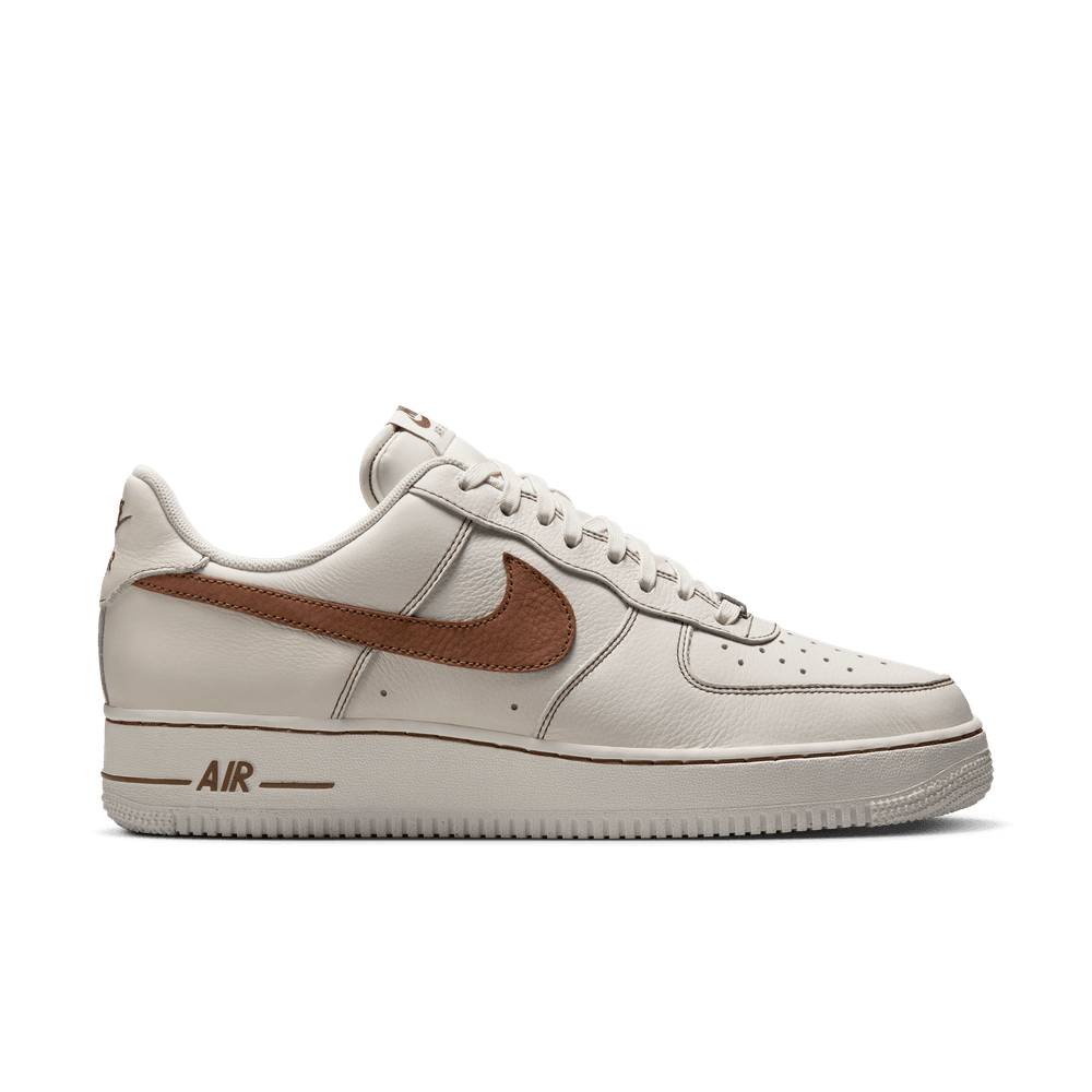 Nike Air Force 1 '07 LV8