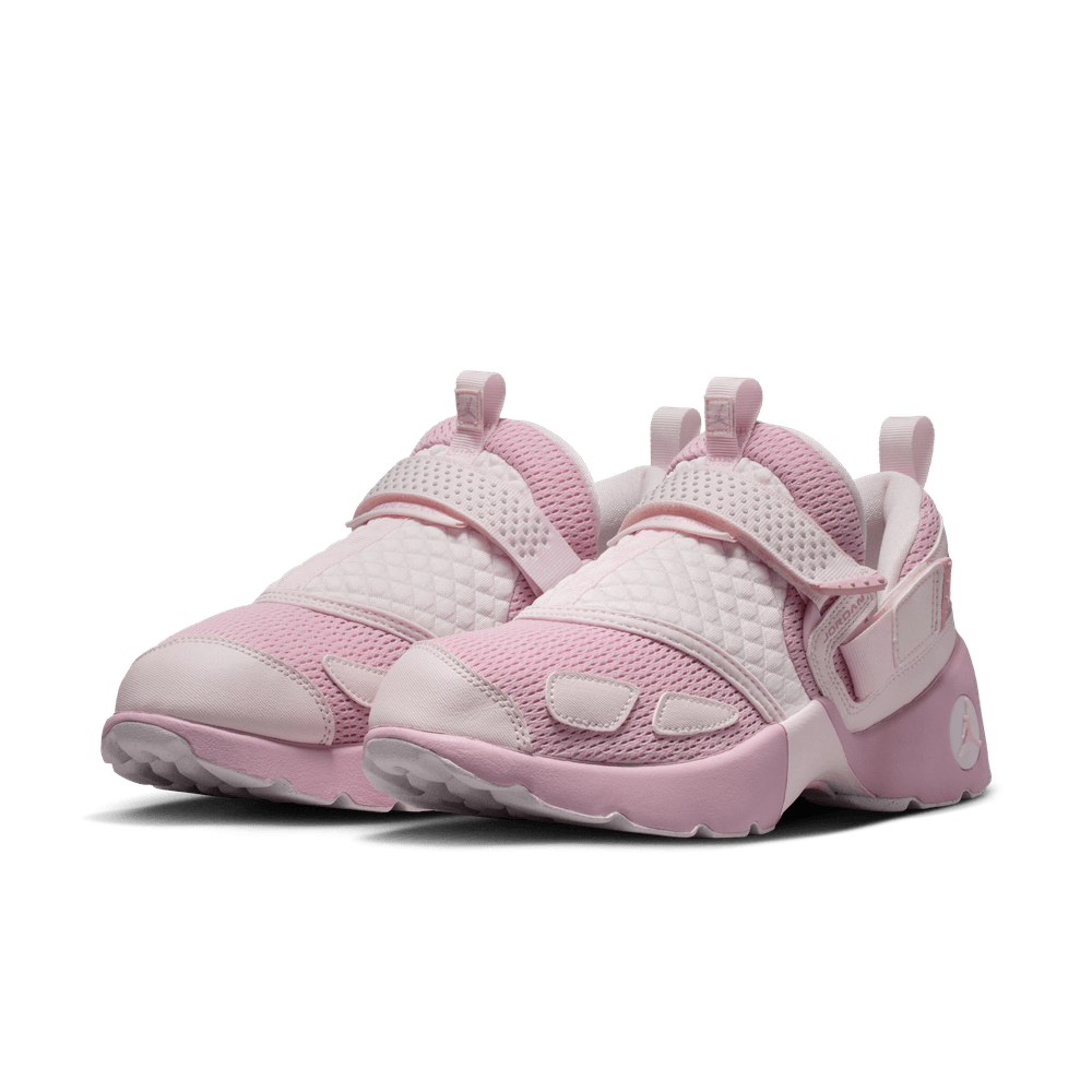 Wmns Air Jordan Trunner LX