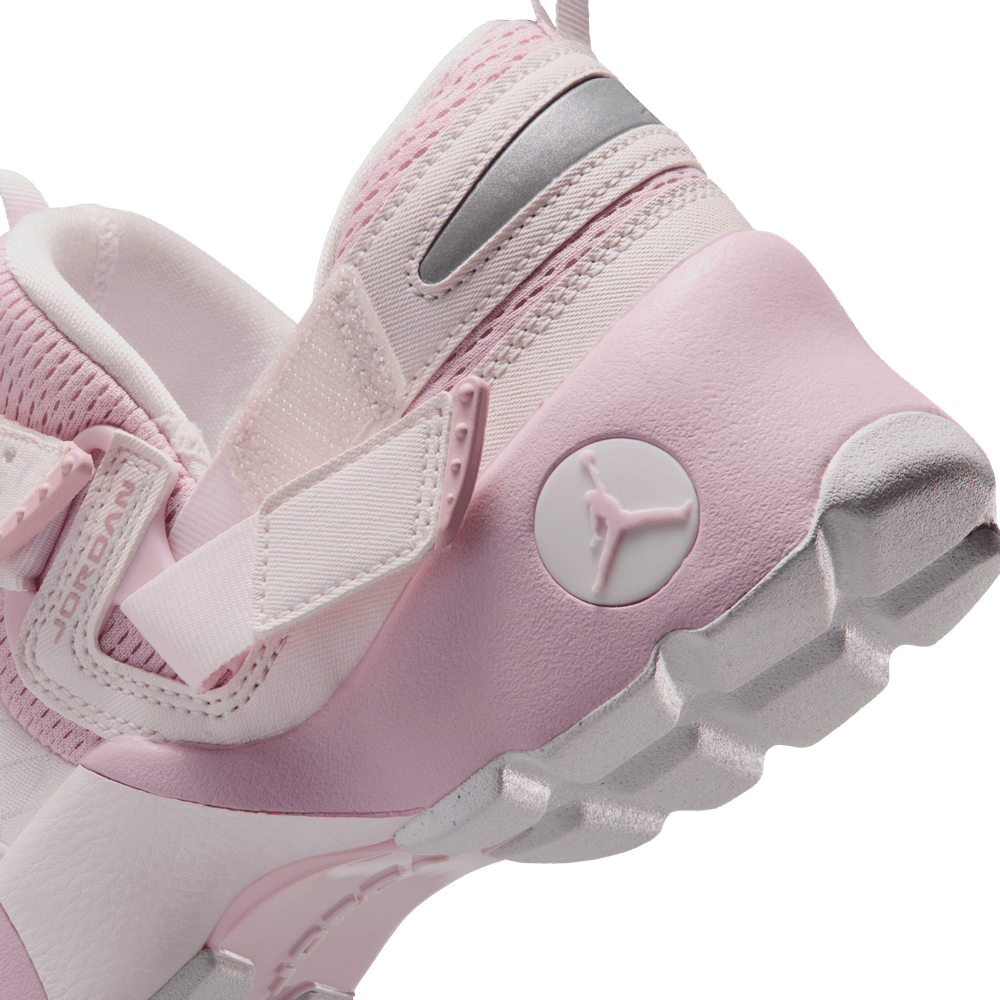 Wmns Air Jordan Trunner LX