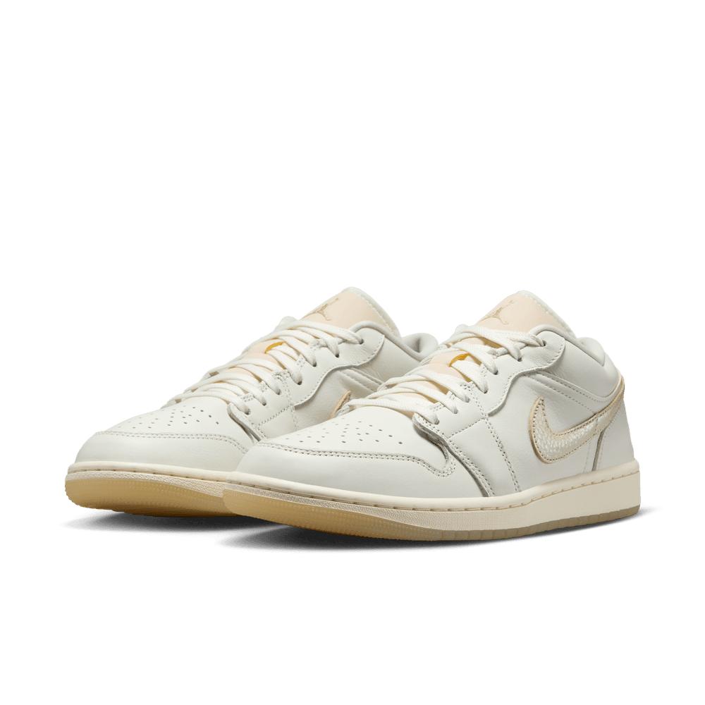 Wmns Air Jordan 1 Low SE