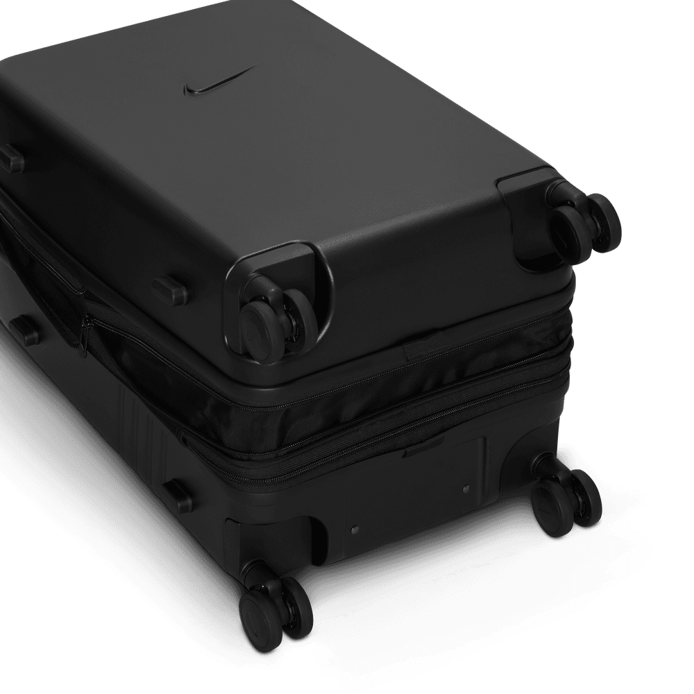 Nike 22IN Hardshell Luggage 'Black/Black/Black' |HV8584-010|TF Nike 22IN Hardshell Luggage 'Black/Black/Black' |HV8584-010|TF