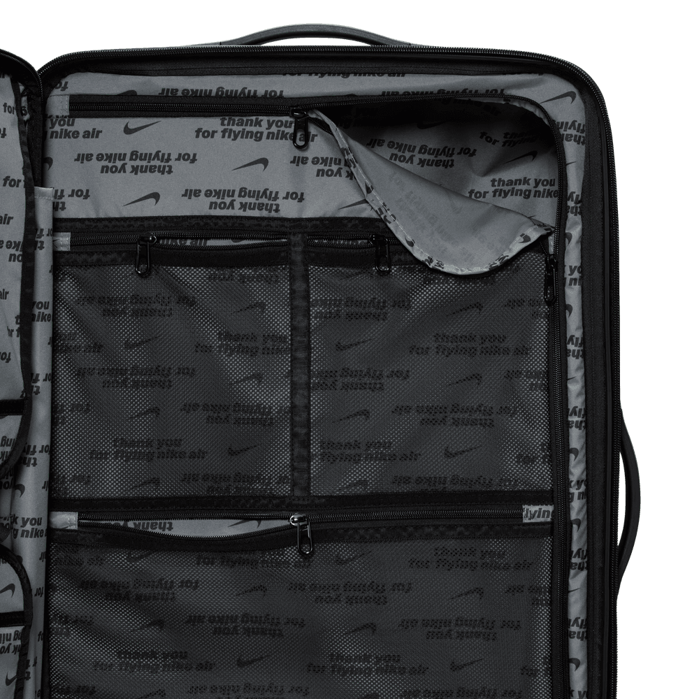 Nike 29 IN Hardshell Luggage