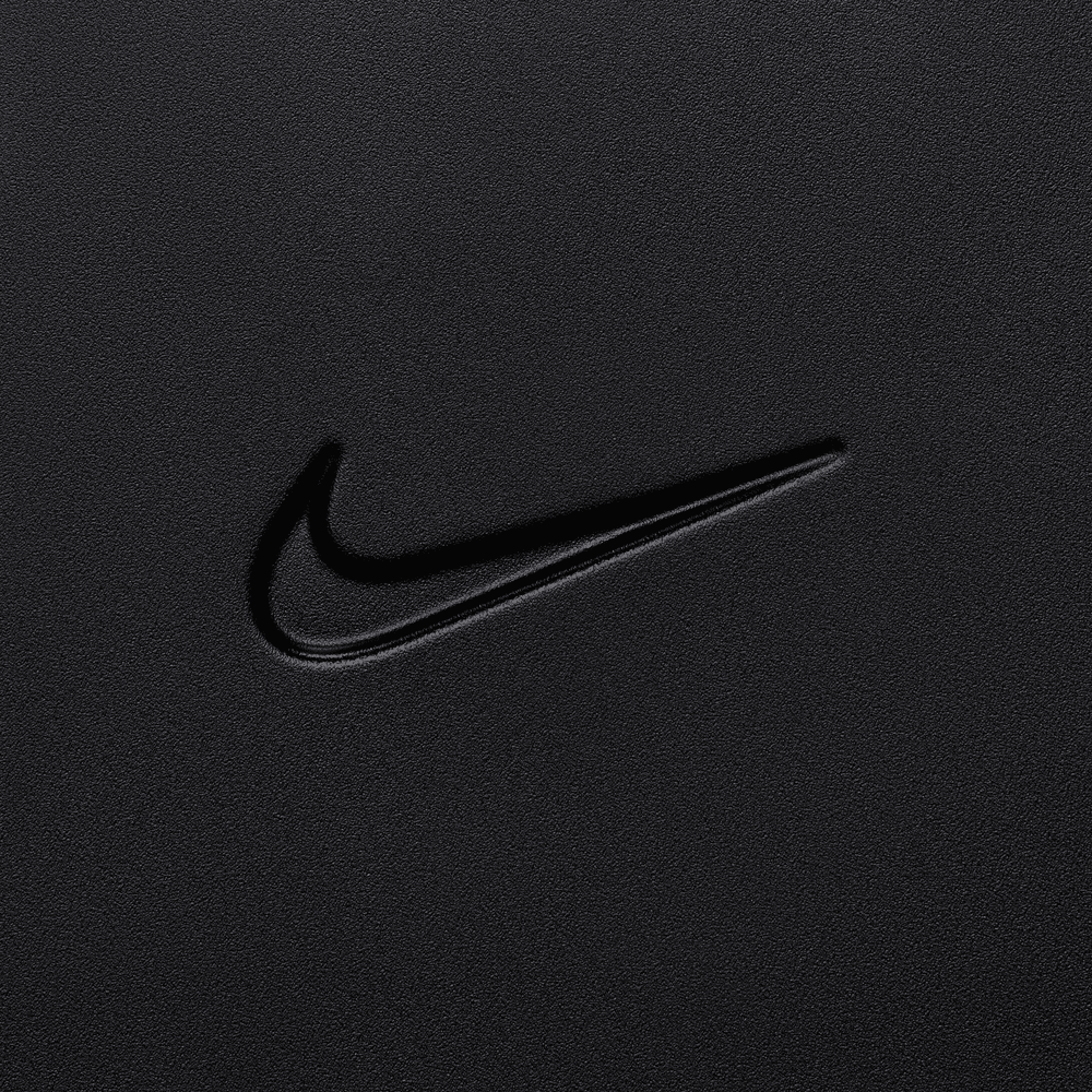 Nike 29 IN Hardshell Luggage