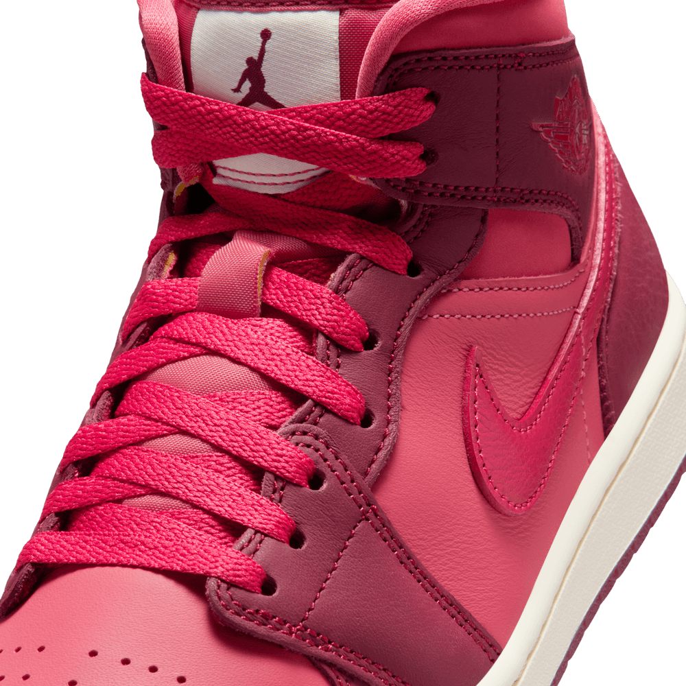 Wmns Air Jordan 1 Mid SE