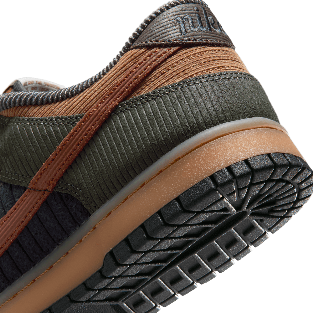 Nike Dunk Low Retro Premium