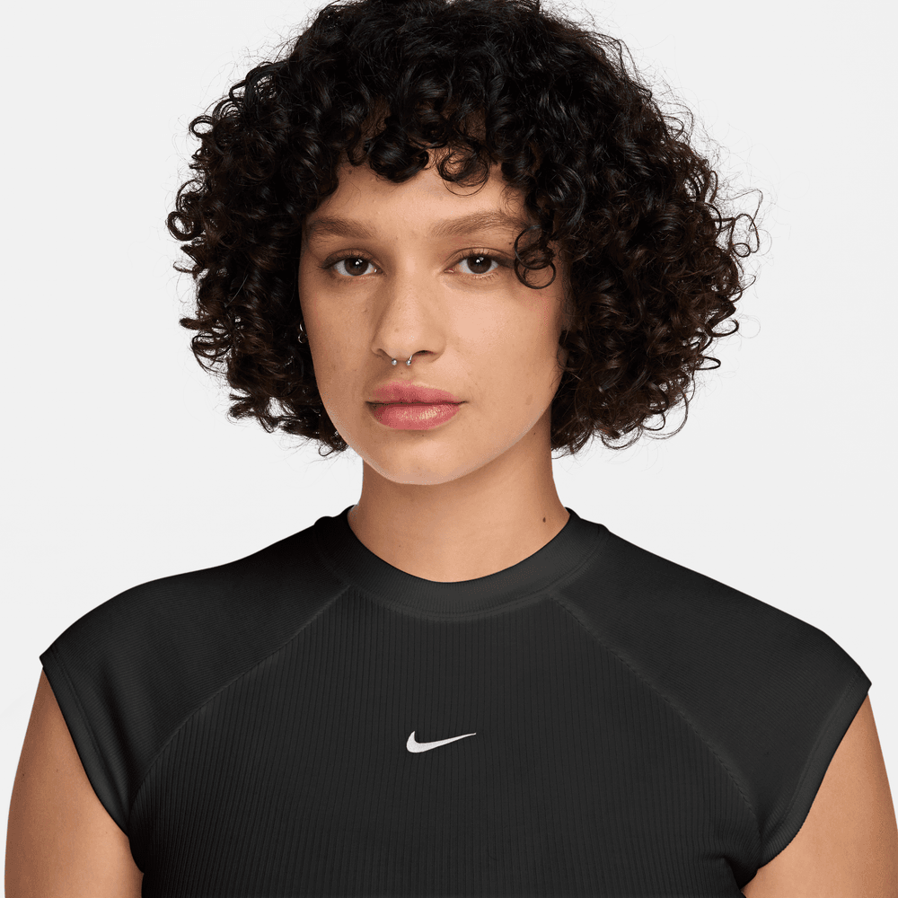 Wmns Nike Sportswear Chill Knit Tight Short-Sleeve Ribbed Top