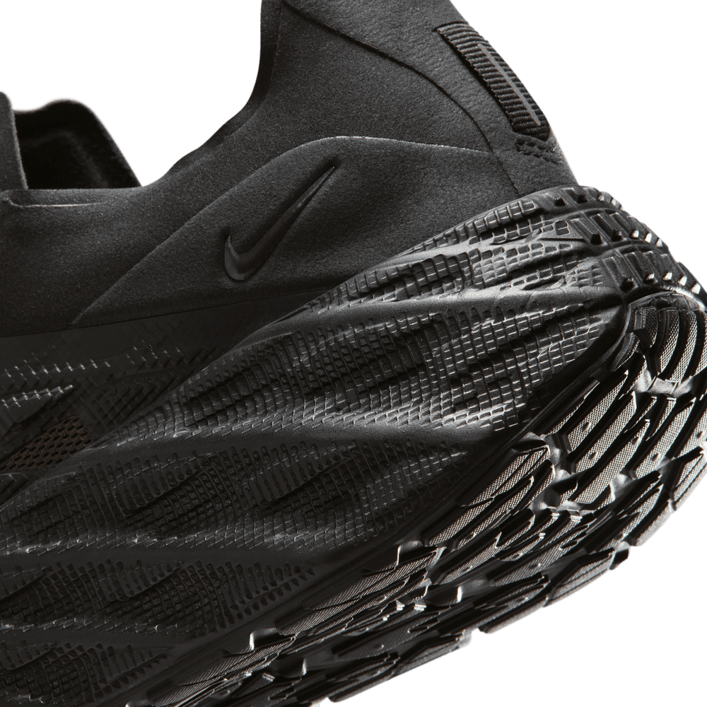 Nike Ava Edge